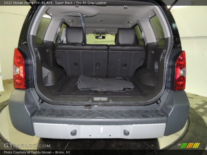 Super Black / Pro 4X Gray Leather 2012 Nissan Xterra Pro-4X 4x4