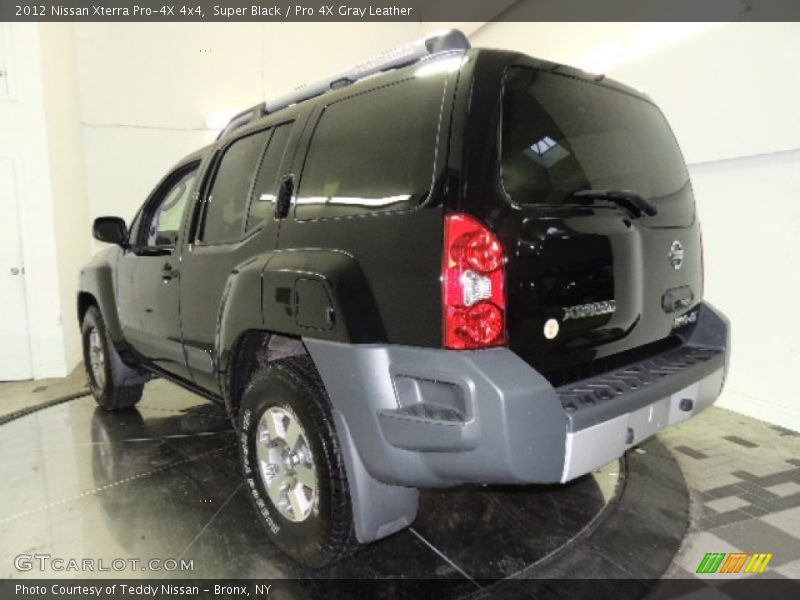 Super Black / Pro 4X Gray Leather 2012 Nissan Xterra Pro-4X 4x4