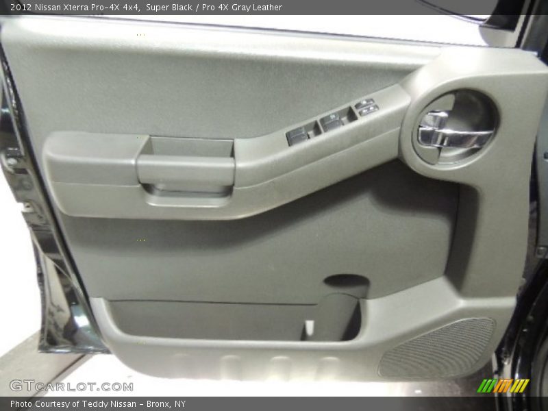 Super Black / Pro 4X Gray Leather 2012 Nissan Xterra Pro-4X 4x4