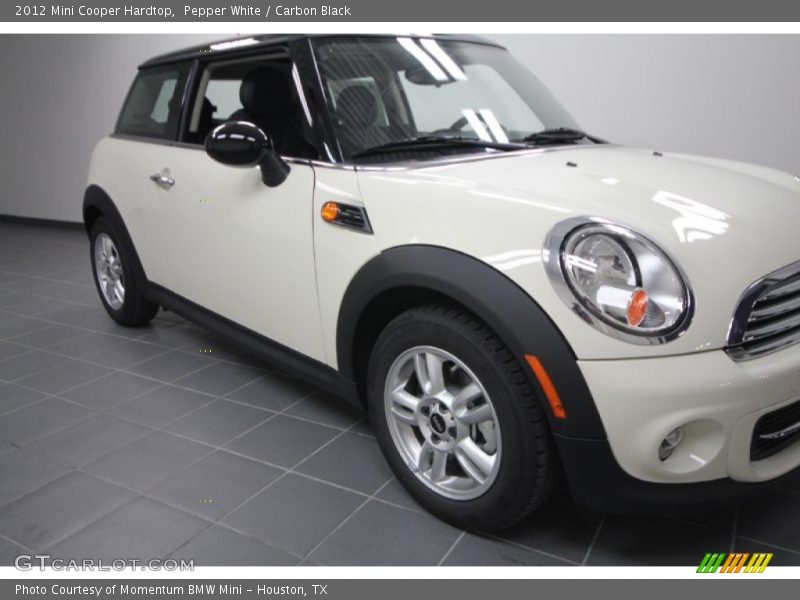 Pepper White / Carbon Black 2012 Mini Cooper Hardtop
