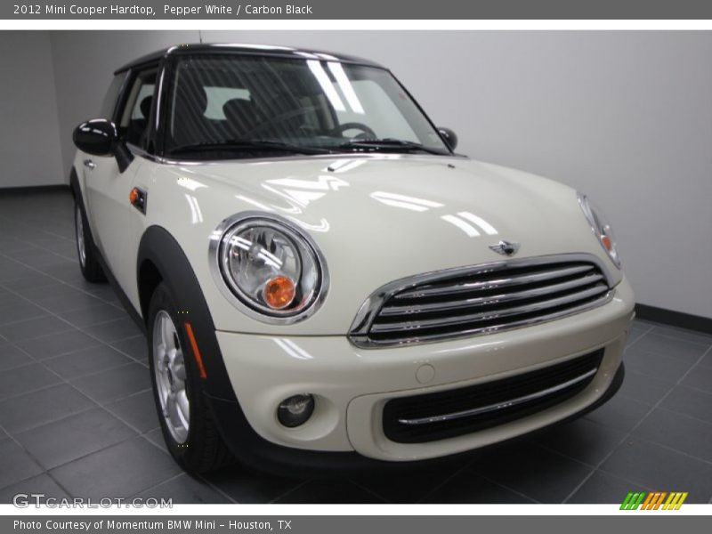 Pepper White / Carbon Black 2012 Mini Cooper Hardtop
