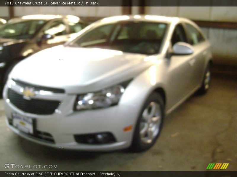 Silver Ice Metallic / Jet Black 2013 Chevrolet Cruze LT