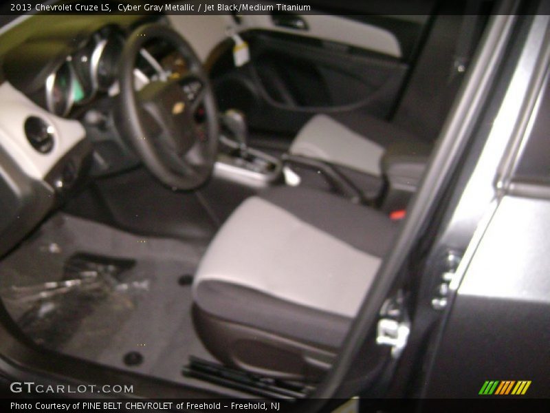 Cyber Gray Metallic / Jet Black/Medium Titanium 2013 Chevrolet Cruze LS