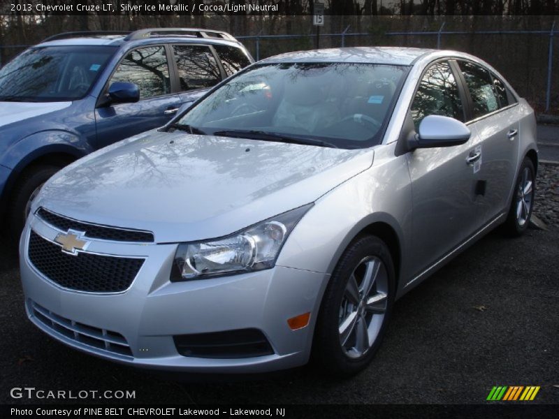 Silver Ice Metallic / Cocoa/Light Neutral 2013 Chevrolet Cruze LT