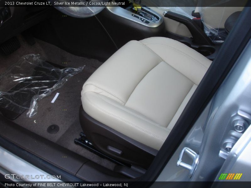 Silver Ice Metallic / Cocoa/Light Neutral 2013 Chevrolet Cruze LT