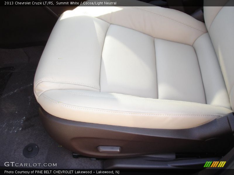 Summit White / Cocoa/Light Neutral 2013 Chevrolet Cruze LT/RS