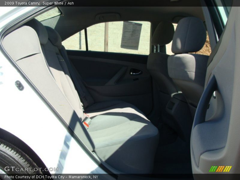Super White / Ash 2009 Toyota Camry