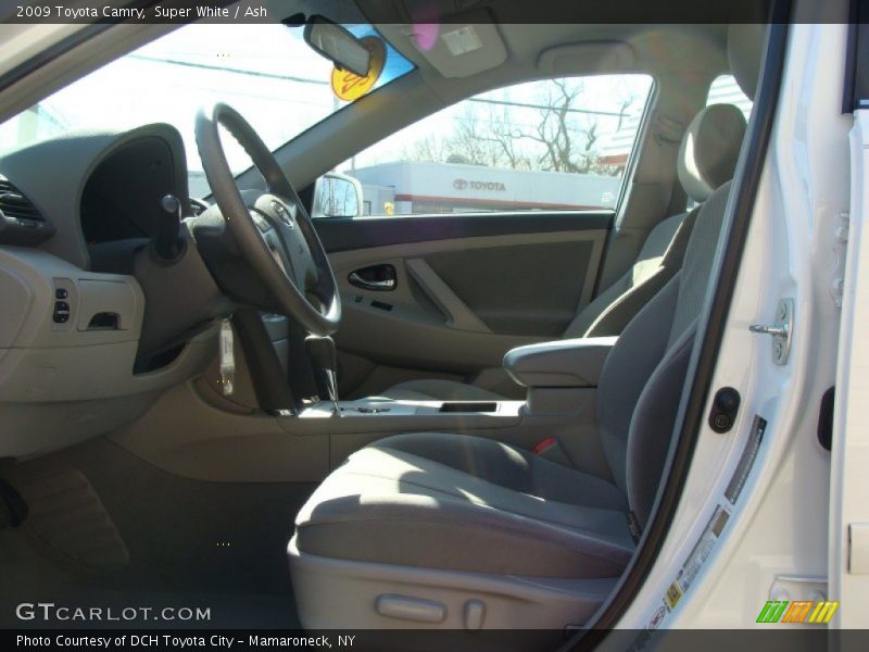 Super White / Ash 2009 Toyota Camry
