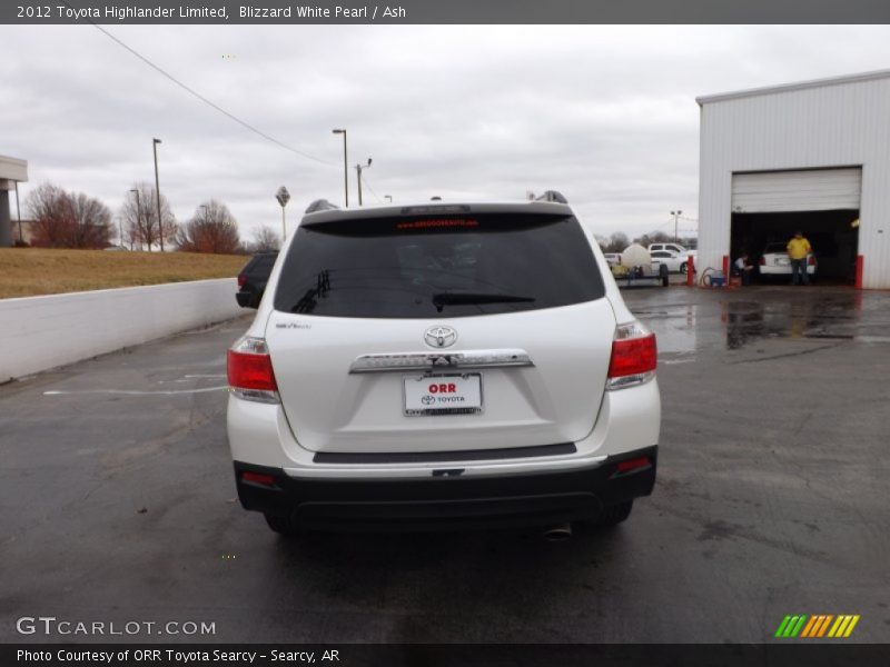 Blizzard White Pearl / Ash 2012 Toyota Highlander Limited