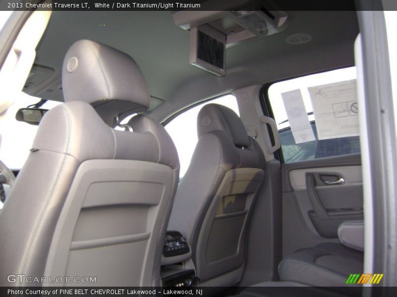 White / Dark Titanium/Light Titanium 2013 Chevrolet Traverse LT