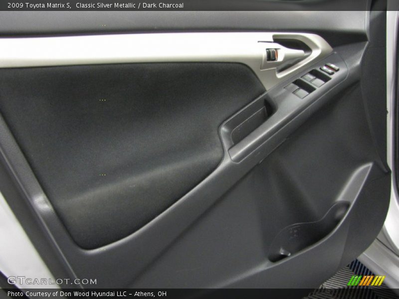 Classic Silver Metallic / Dark Charcoal 2009 Toyota Matrix S