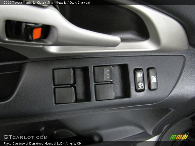 Classic Silver Metallic / Dark Charcoal 2009 Toyota Matrix S