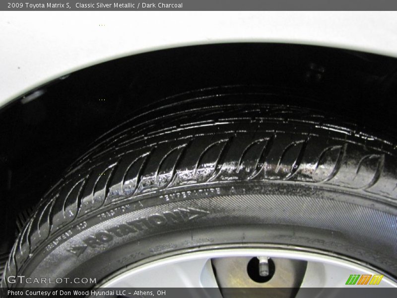 Classic Silver Metallic / Dark Charcoal 2009 Toyota Matrix S