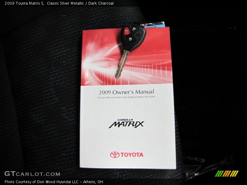 Classic Silver Metallic / Dark Charcoal 2009 Toyota Matrix S