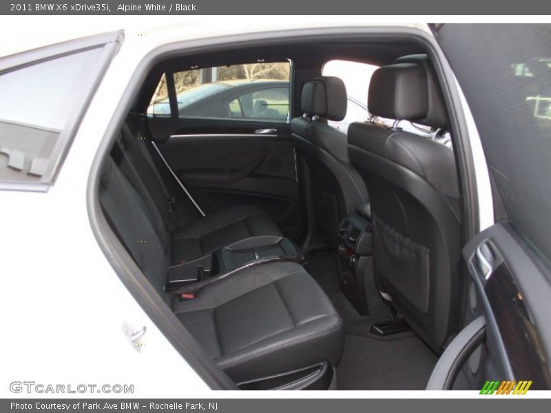 Alpine White / Black 2011 BMW X6 xDrive35i