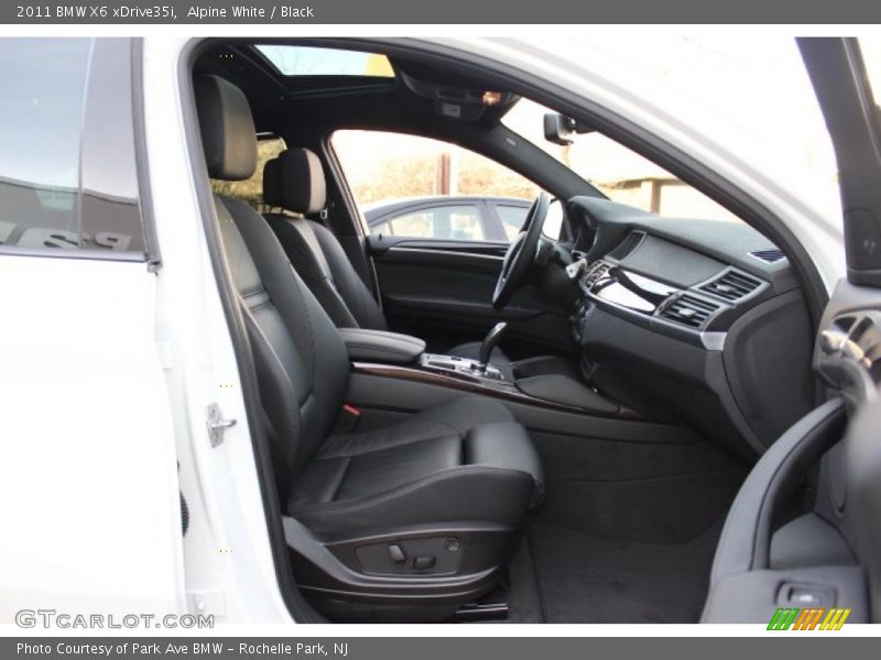 Alpine White / Black 2011 BMW X6 xDrive35i