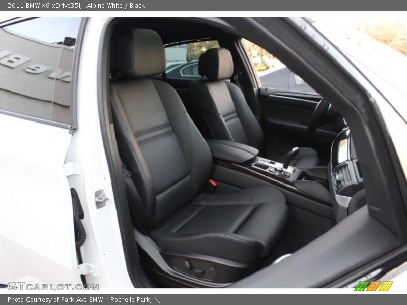 Alpine White / Black 2011 BMW X6 xDrive35i
