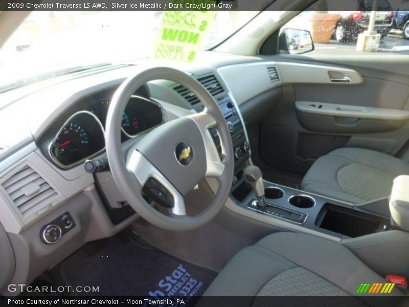 Silver Ice Metallic / Dark Gray/Light Gray 2009 Chevrolet Traverse LS AWD
