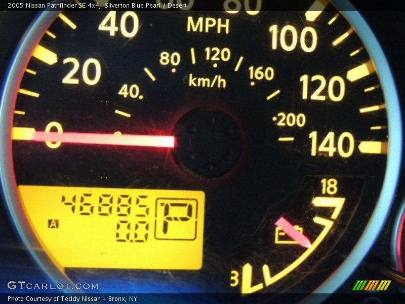 Silverton Blue Pearl / Desert 2005 Nissan Pathfinder SE 4x4