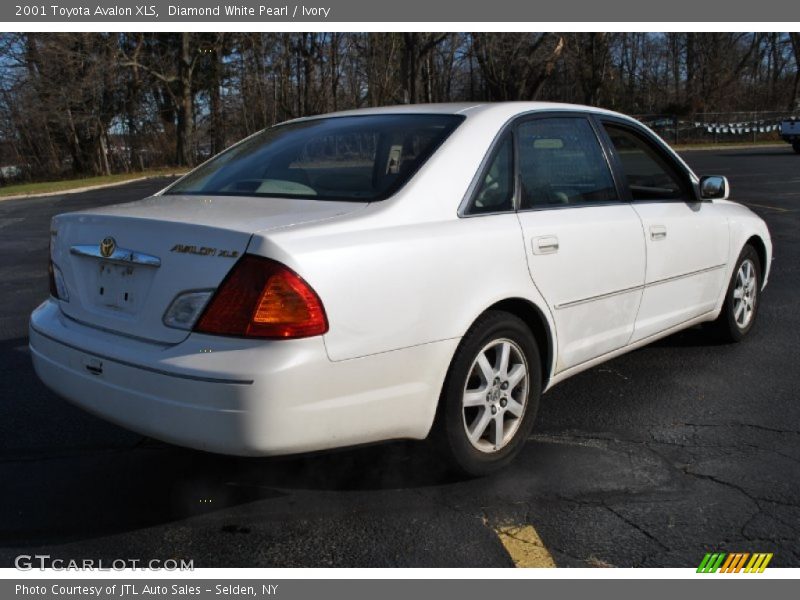 Diamond White Pearl / Ivory 2001 Toyota Avalon XLS