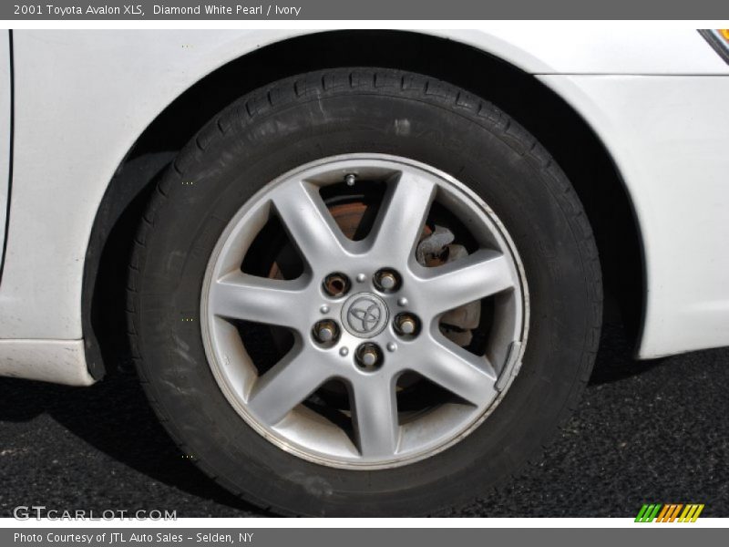 Diamond White Pearl / Ivory 2001 Toyota Avalon XLS