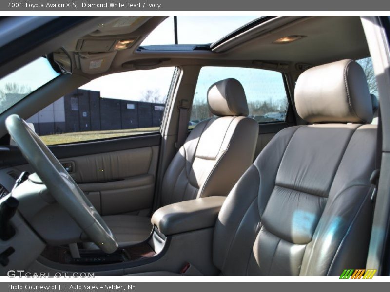 Diamond White Pearl / Ivory 2001 Toyota Avalon XLS