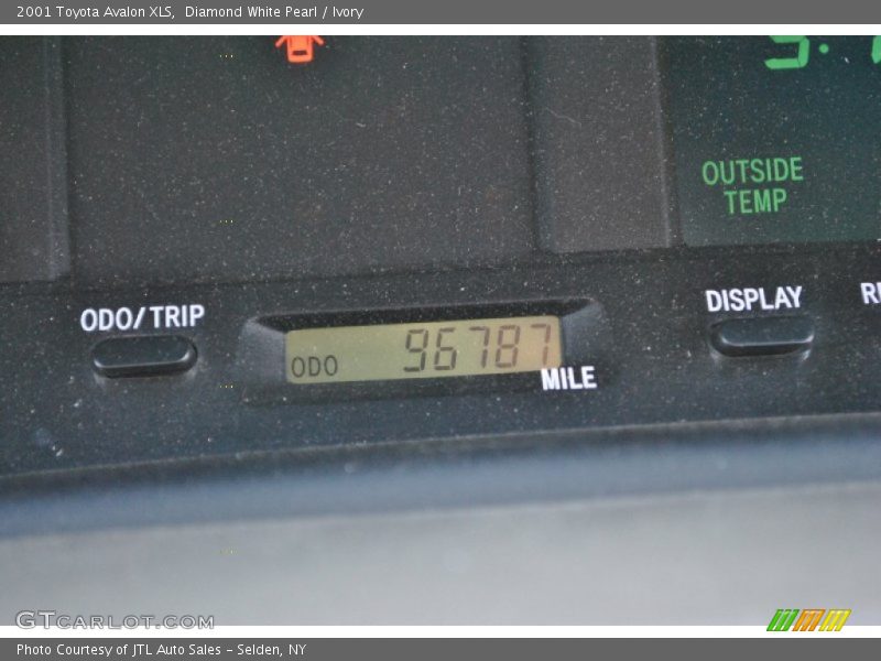 Diamond White Pearl / Ivory 2001 Toyota Avalon XLS