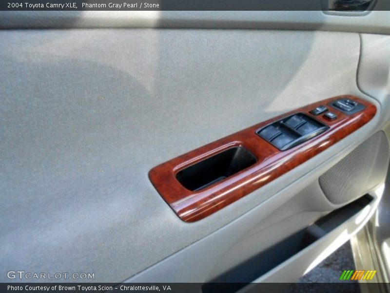 Phantom Gray Pearl / Stone 2004 Toyota Camry XLE