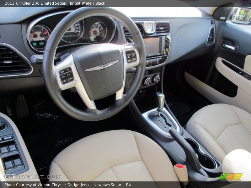 Bright White / Black 2012 Chrysler 200 Limited Sedan