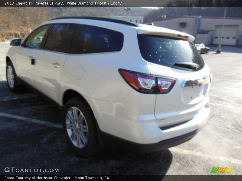 White Diamond Tricoat / Ebony 2013 Chevrolet Traverse LT AWD