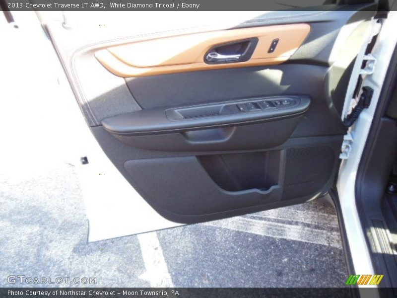 White Diamond Tricoat / Ebony 2013 Chevrolet Traverse LT AWD