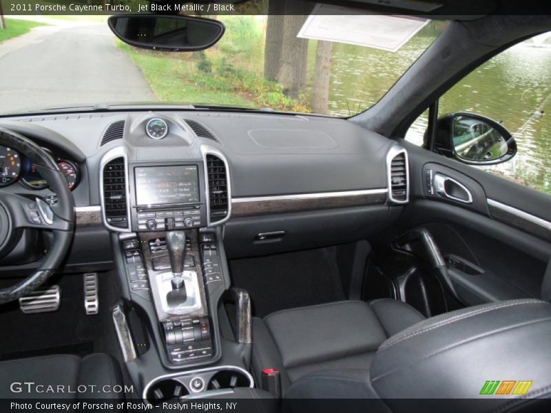 Jet Black Metallic / Black 2011 Porsche Cayenne Turbo