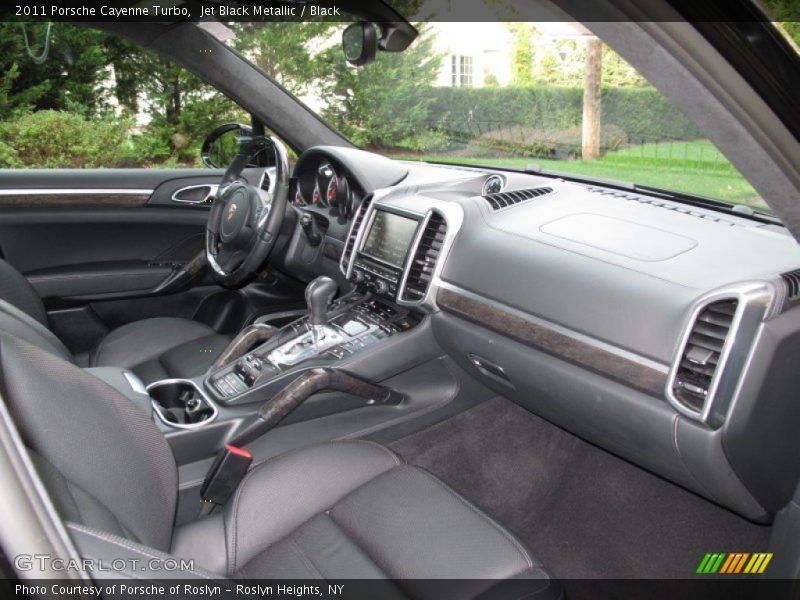 Dashboard of 2011 Cayenne Turbo