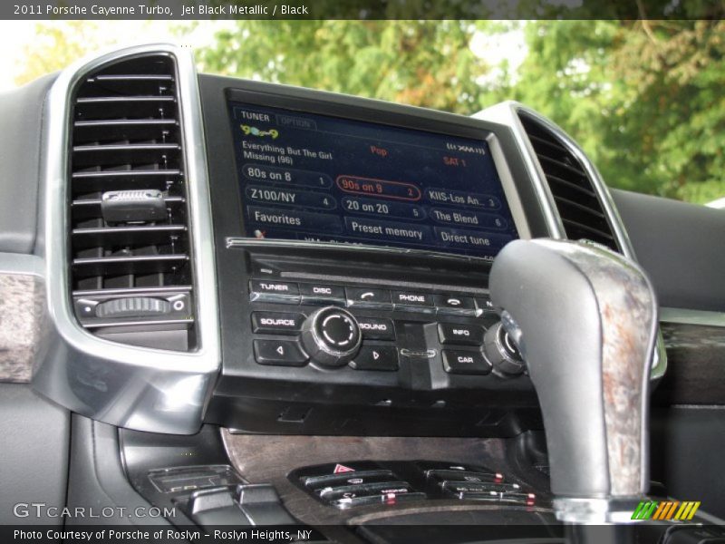 Controls of 2011 Cayenne Turbo
