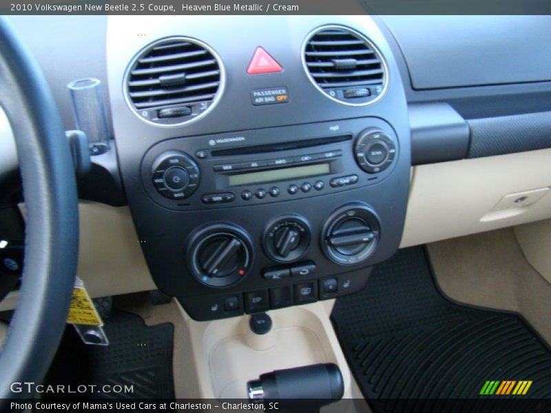 Heaven Blue Metallic / Cream 2010 Volkswagen New Beetle 2.5 Coupe