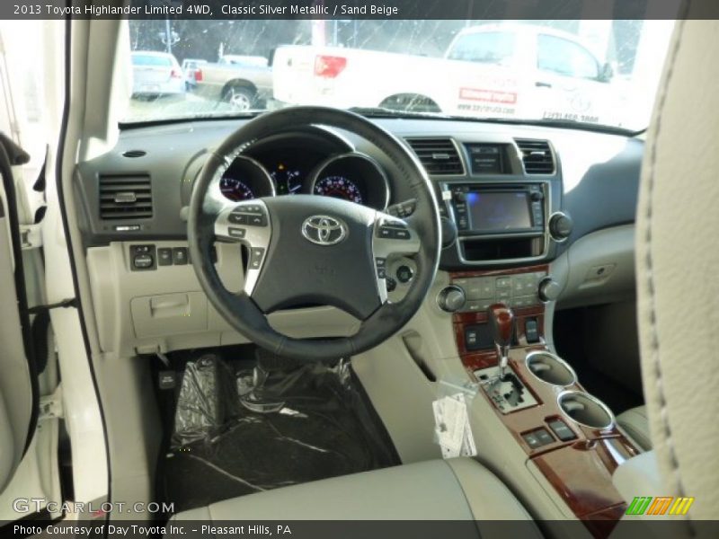Classic Silver Metallic / Sand Beige 2013 Toyota Highlander Limited 4WD