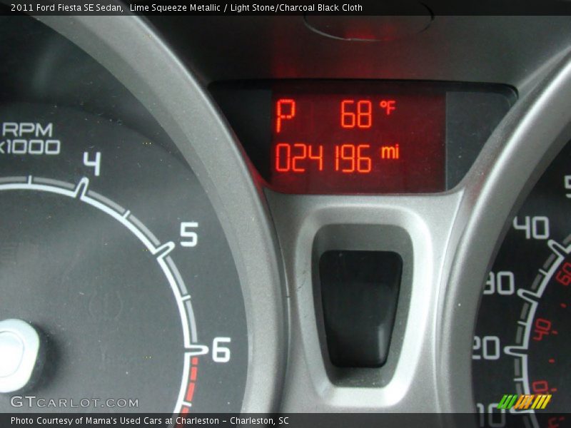 Lime Squeeze Metallic / Light Stone/Charcoal Black Cloth 2011 Ford Fiesta SE Sedan