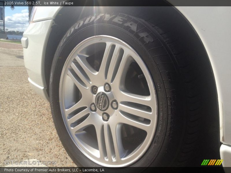 Ice White / Taupe 2006 Volvo S60 2.5T