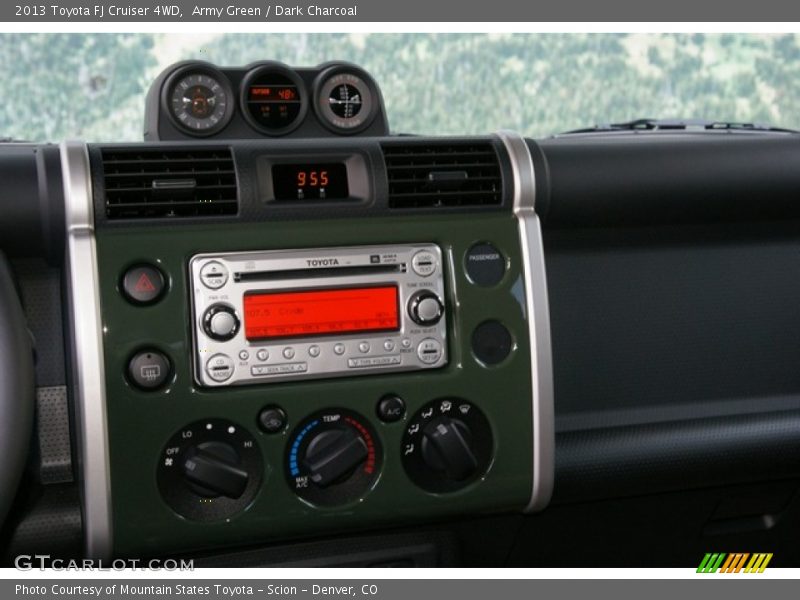 Army Green / Dark Charcoal 2013 Toyota FJ Cruiser 4WD