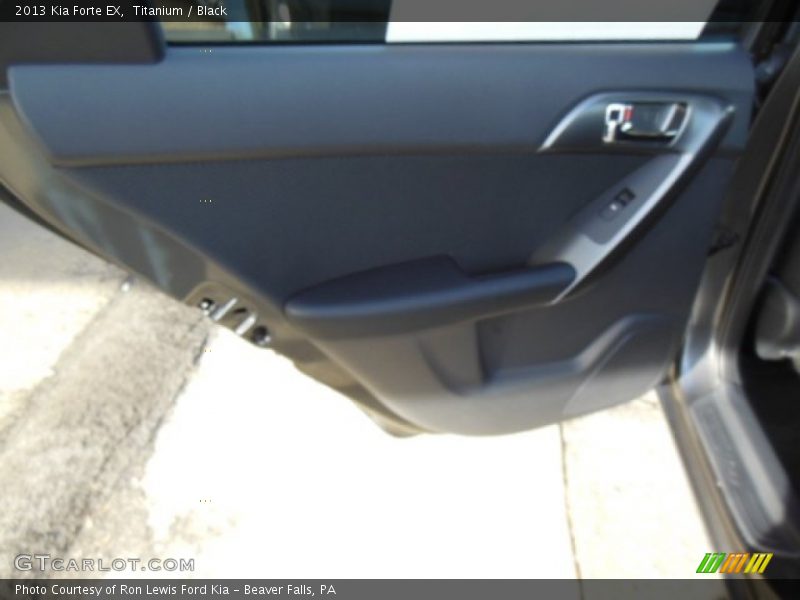Titanium / Black 2013 Kia Forte EX