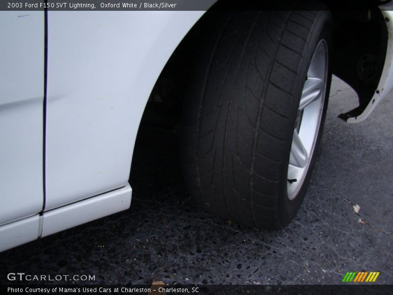 Oxford White / Black/Silver 2003 Ford F150 SVT Lightning