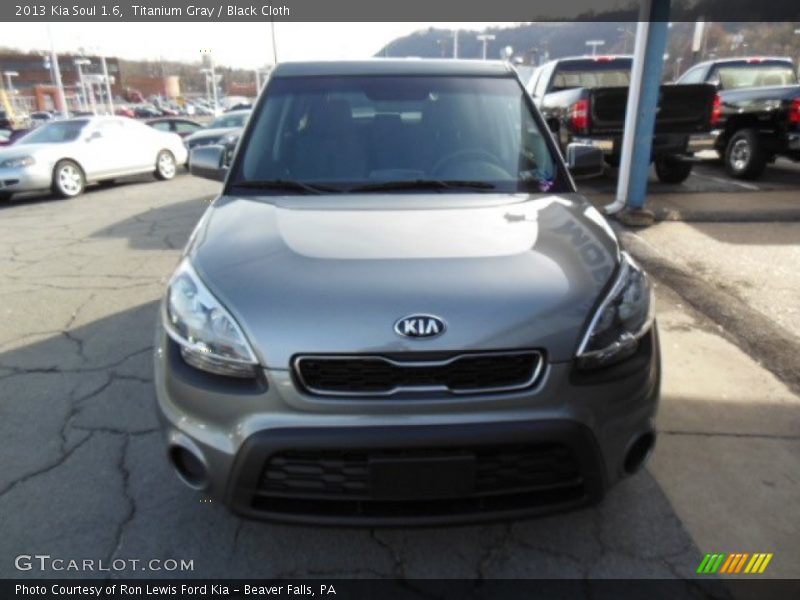 Titanium Gray / Black Cloth 2013 Kia Soul 1.6