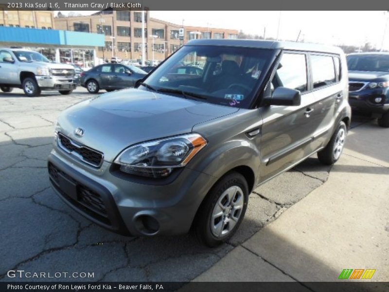 Titanium Gray / Black Cloth 2013 Kia Soul 1.6
