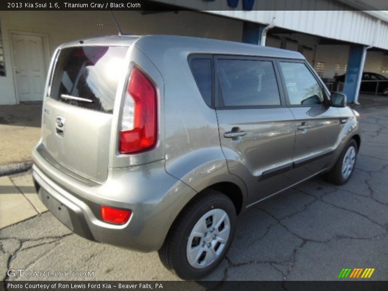 Titanium Gray / Black Cloth 2013 Kia Soul 1.6