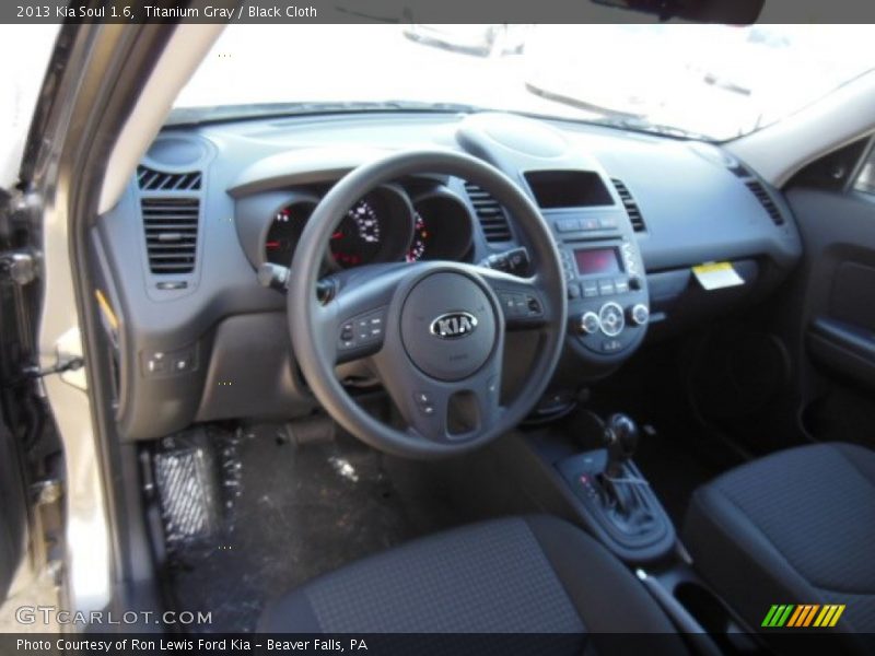 Titanium Gray / Black Cloth 2013 Kia Soul 1.6