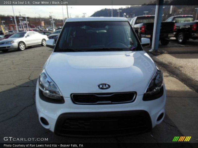 Clear White / Black Cloth 2013 Kia Soul 1.6