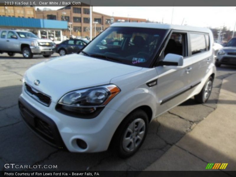 Clear White / Black Cloth 2013 Kia Soul 1.6