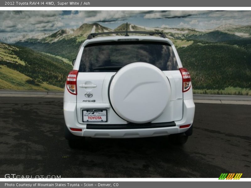 Super White / Ash 2012 Toyota RAV4 I4 4WD