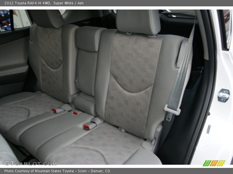 Super White / Ash 2012 Toyota RAV4 I4 4WD
