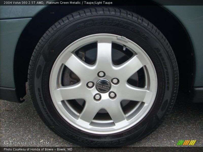 Platinum Green Metallic / Taupe/Light Taupe 2004 Volvo S60 2.5T AWD